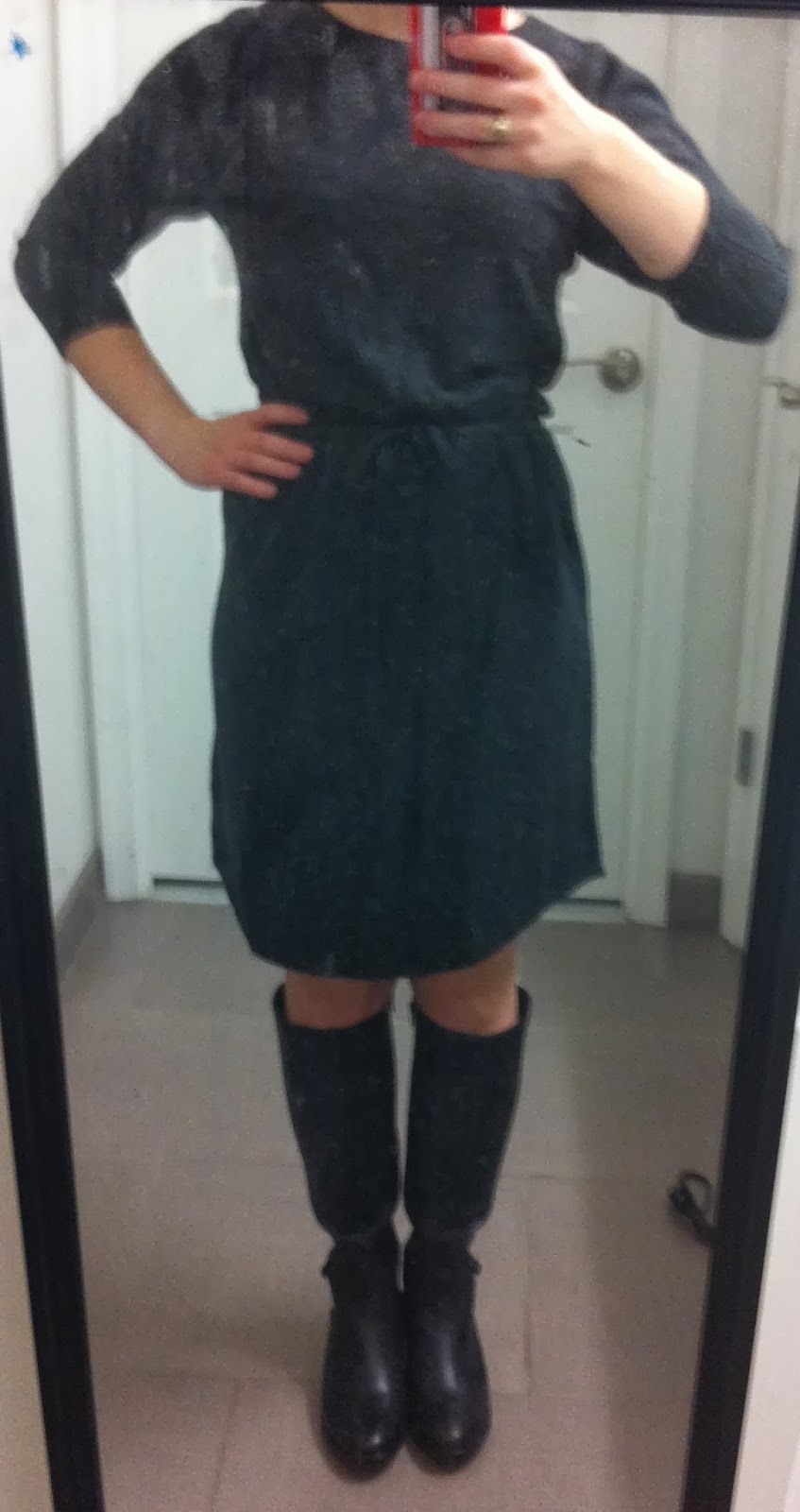 dc woman blogger wearing old navy gray Women's Dolman-Sleeve Dress