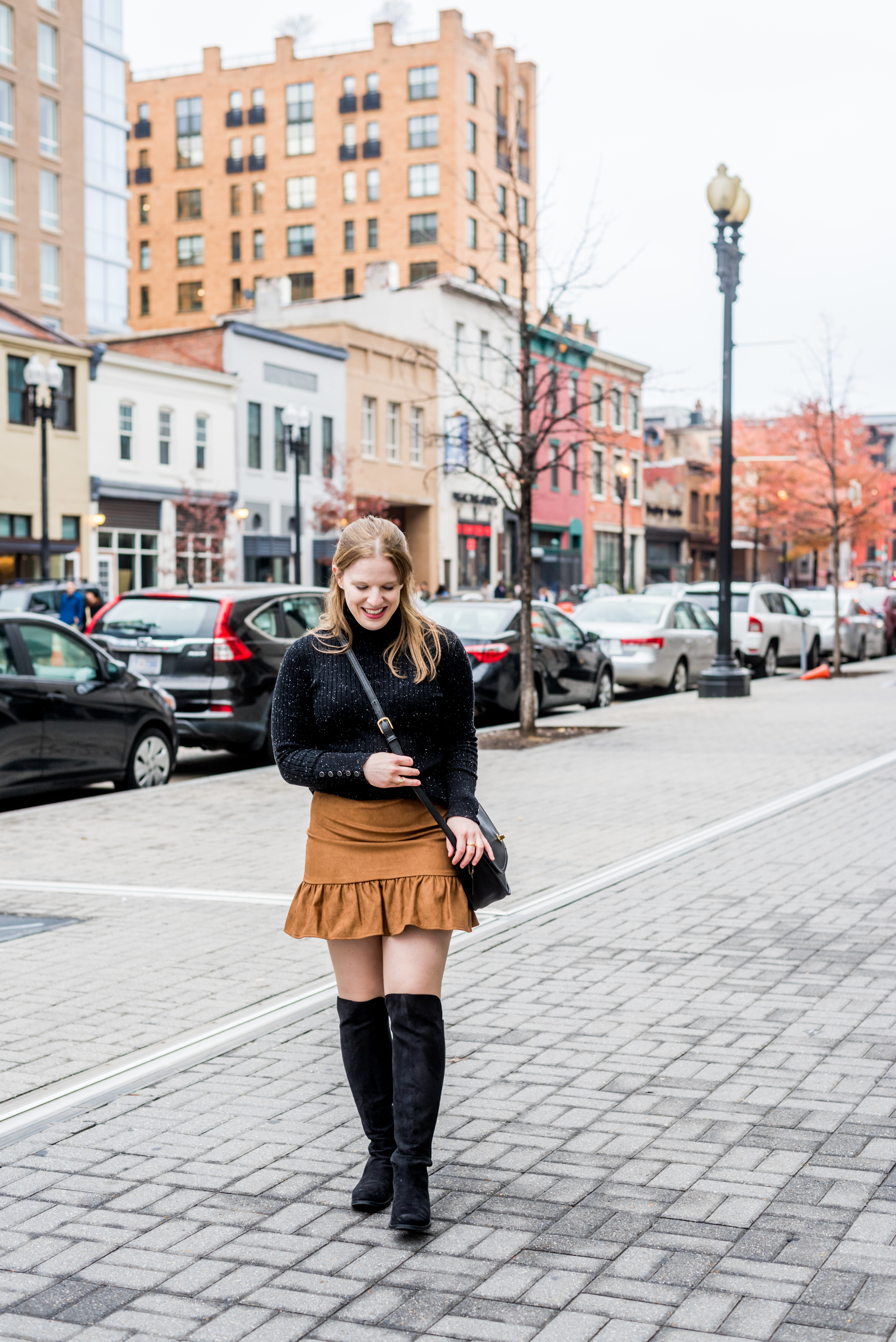 DC woman blogger wearing J.Crew Factory faux-suede mini skirt