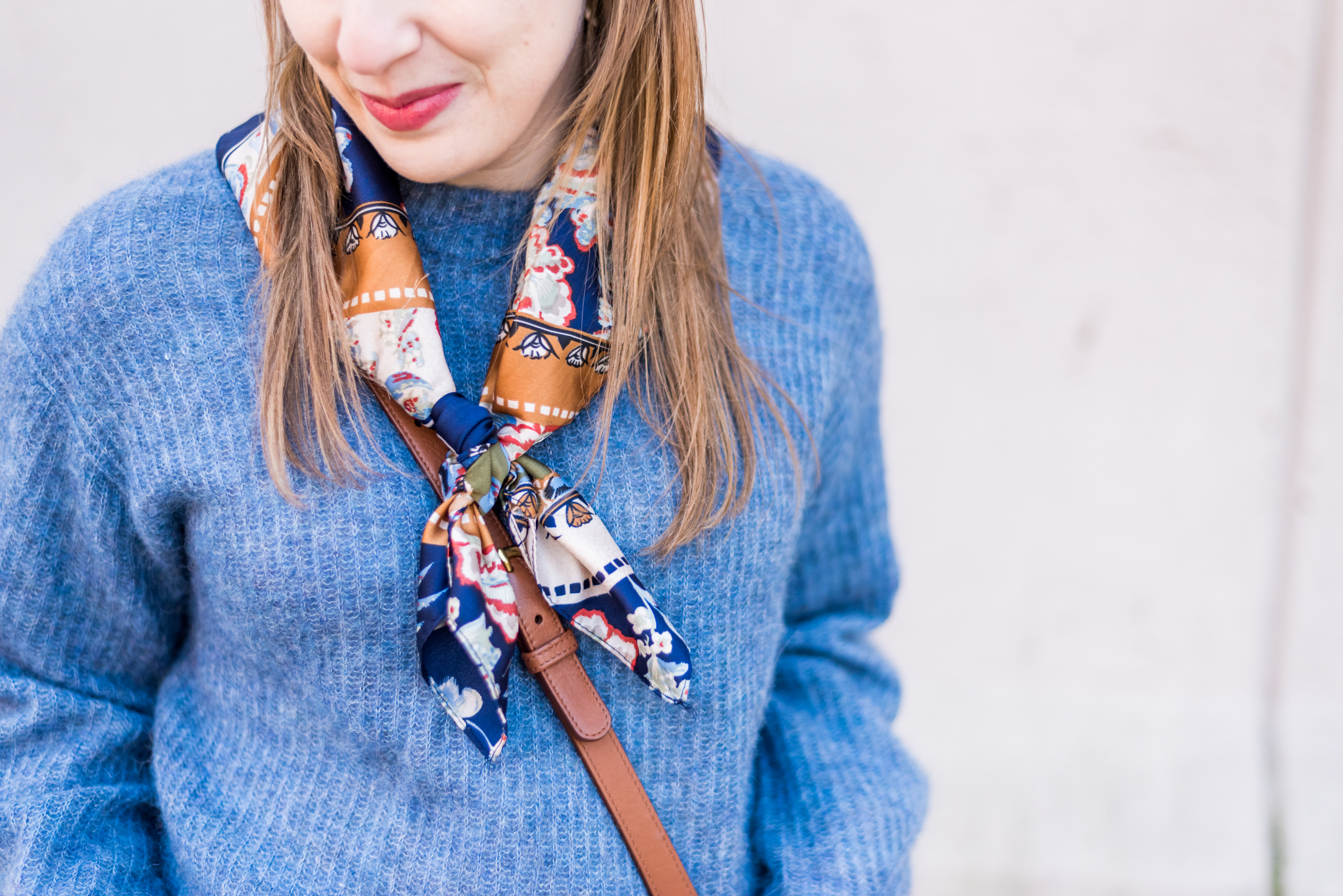 Everlane The Oversized Alpaca Crew DC woman blogger wearing Everlane The Oversized Alpaca Crew, Transition Sweaters from Winter to Spring