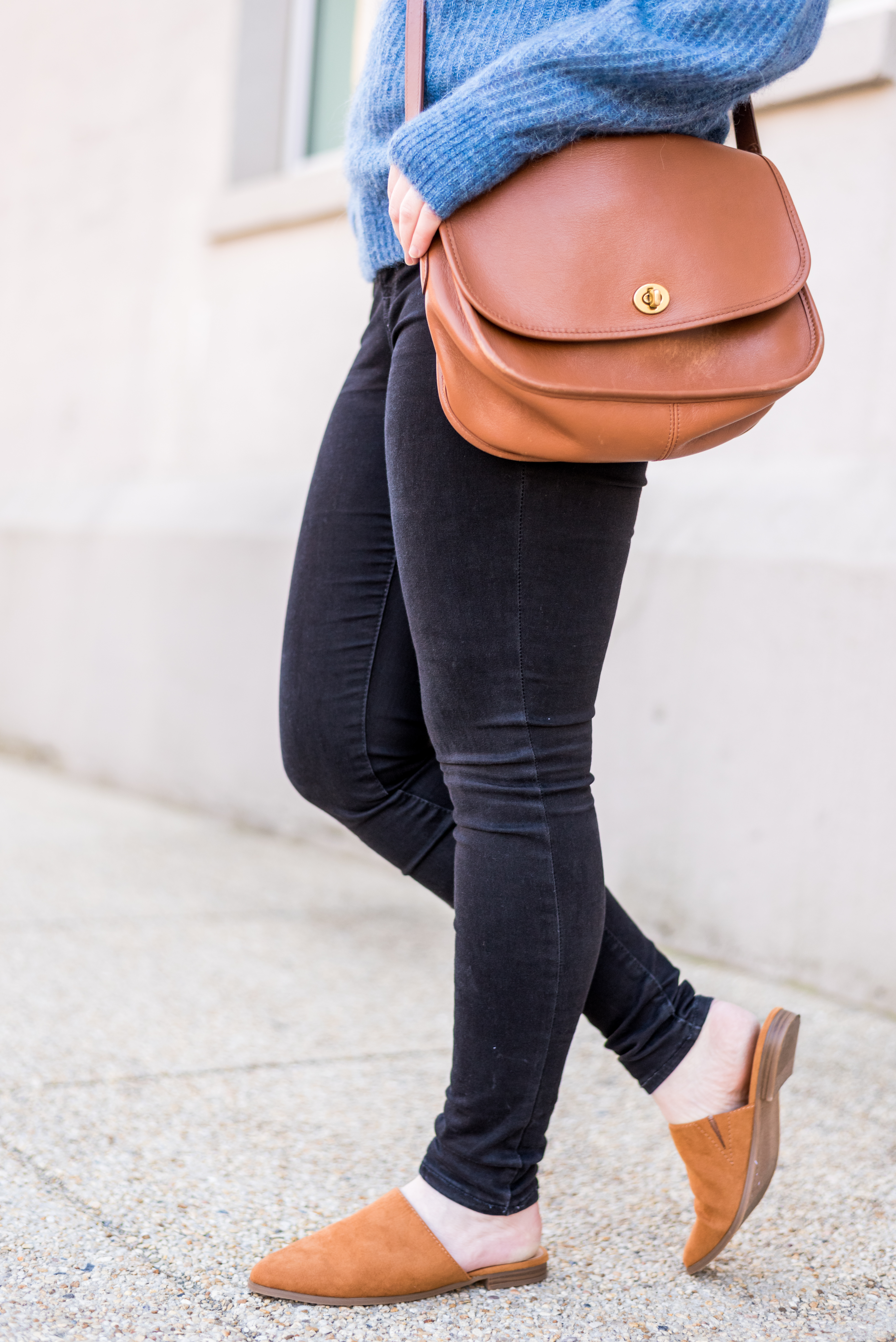 Old Navy High-Rise Rockstar Built-in-Sculpt Jeans DC woman blogger wearing Old Navy High-Rise Rockstar Built-in-Sculpt Jeans
