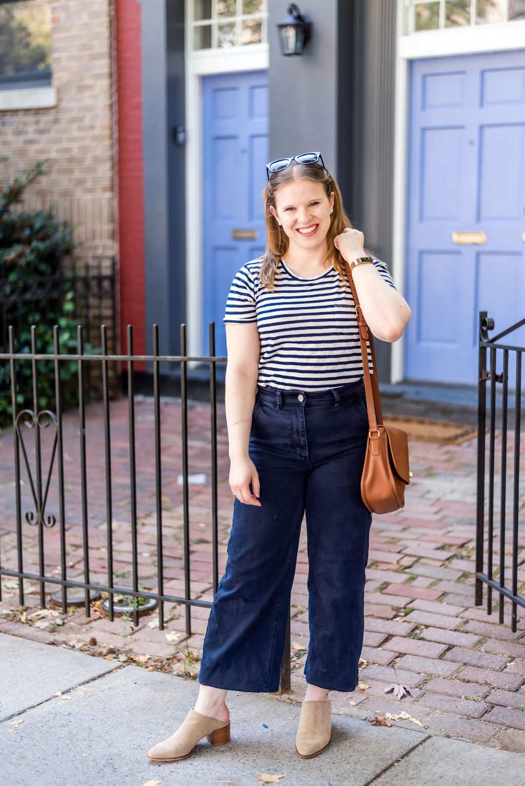 women wearing everlane wide leg pants one of the Outfits to Wear With Clogs women wearing everlane wide leg pants one of the Outfits to Wear With Clogs