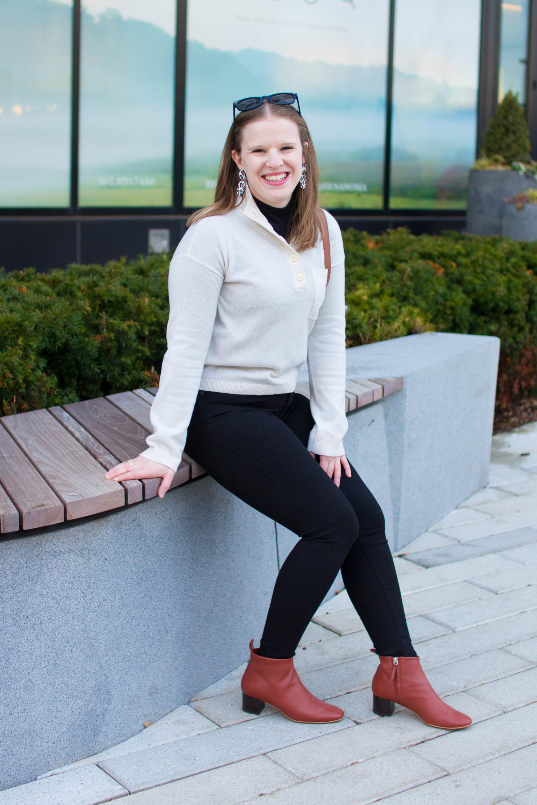 woman showing How to Style White Sweaters from Everlane Collar Sweater with jeans and red shoes woman showing How to Style White Sweaters from Everlane Collar Sweater with jeans and red shoes