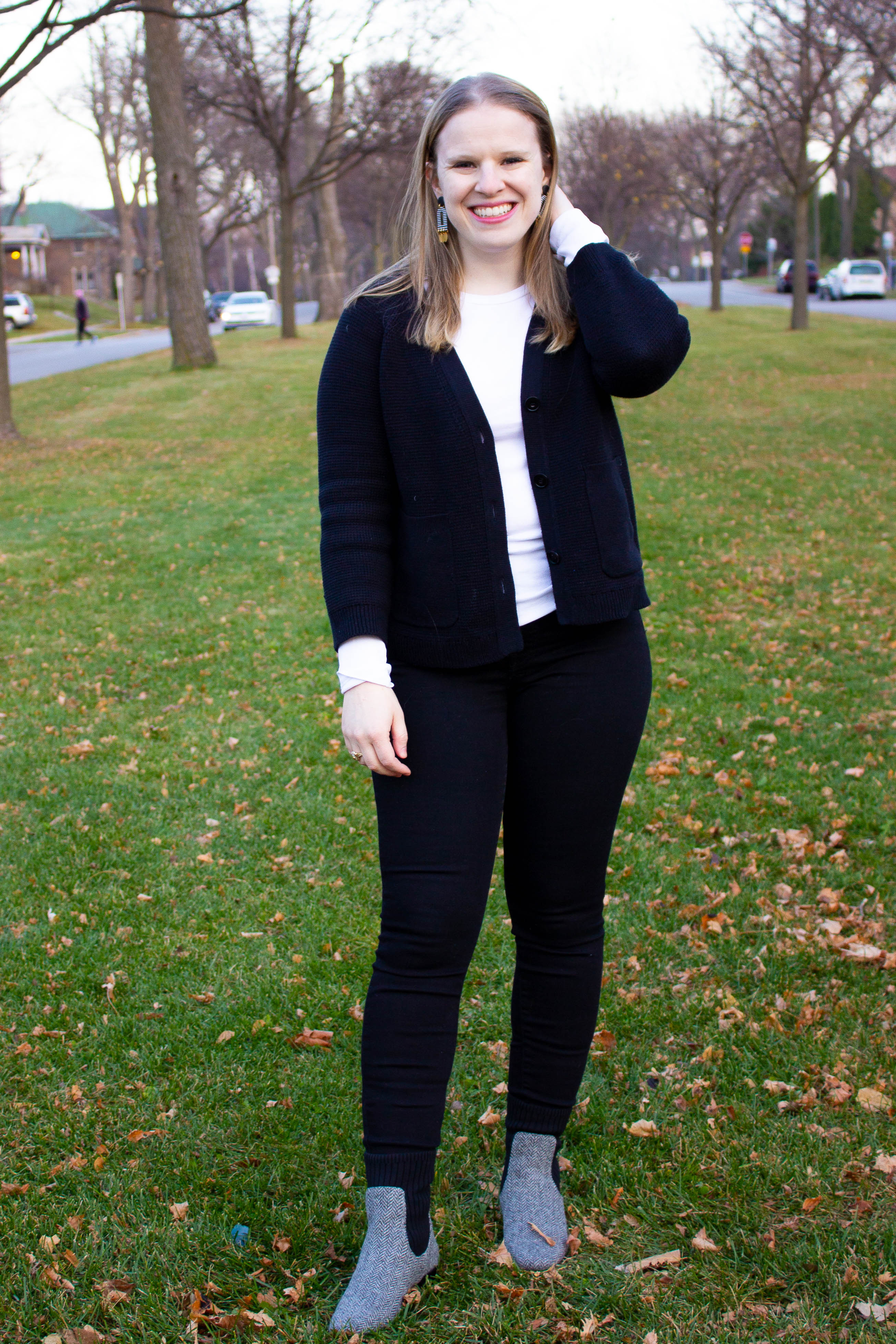 J.Crew black knit cardigan woman blogger wearing J.Crew black knit cardigan