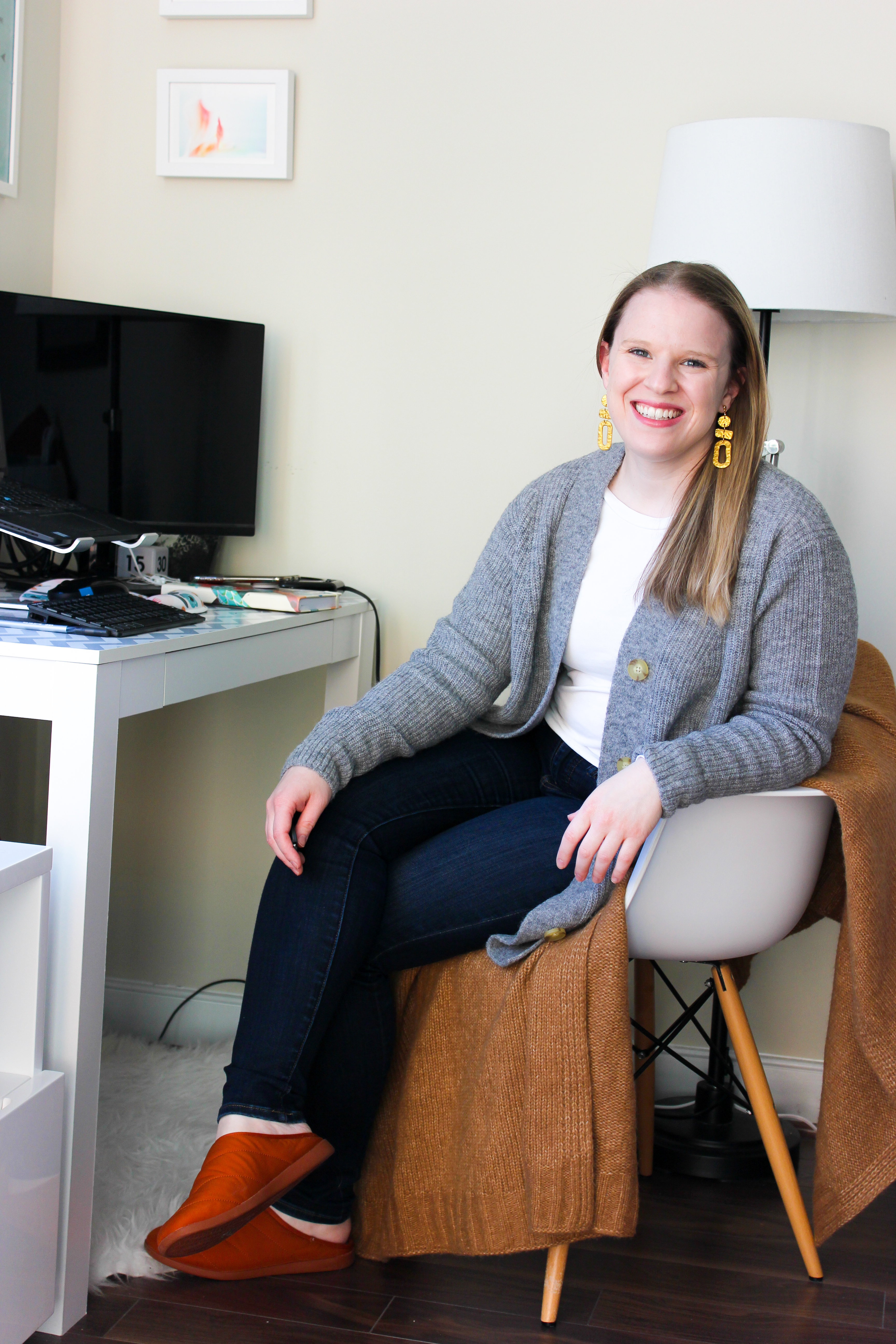 woman blogger working at home woman blogger wearing Everlane cardigan