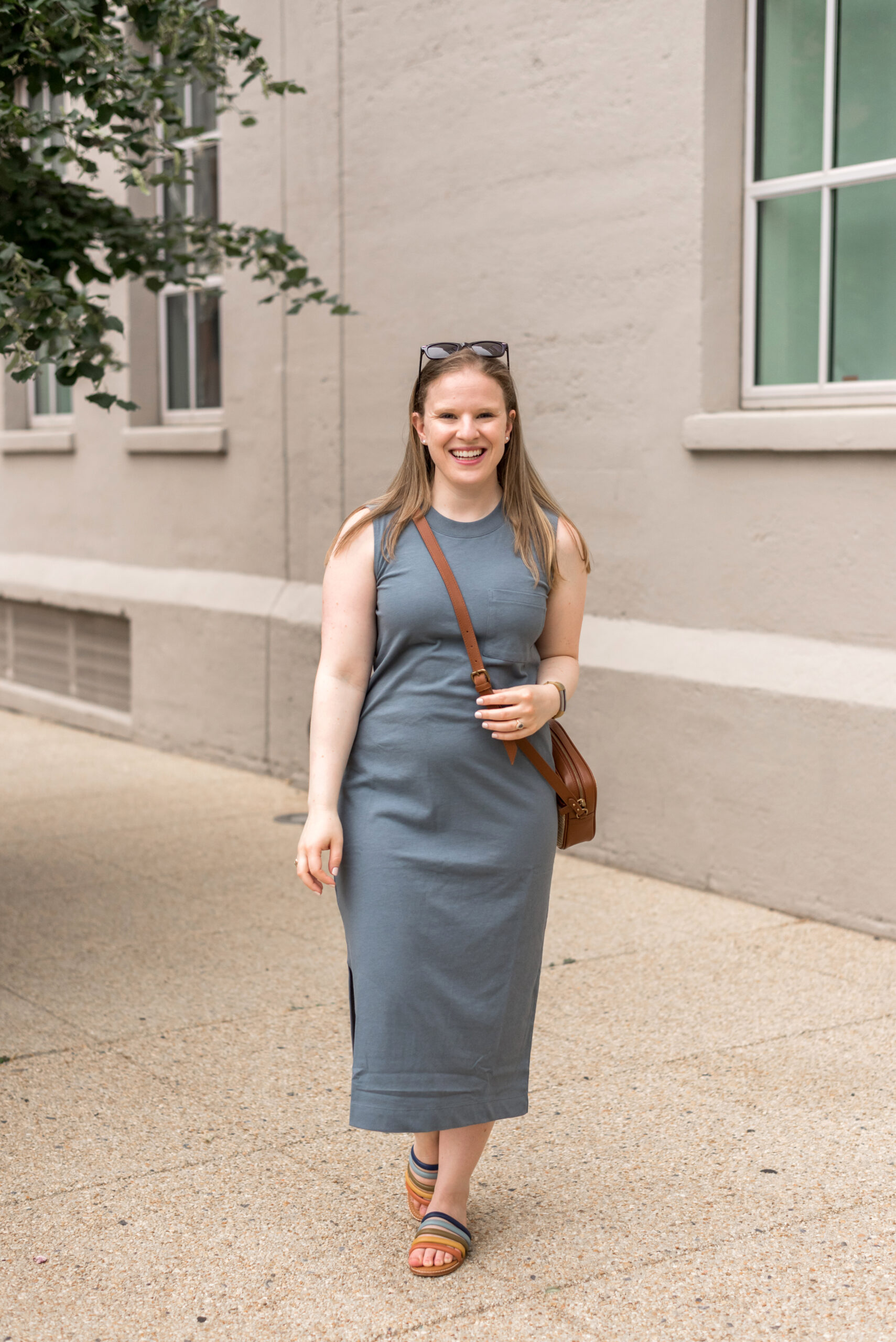 woman wearing Long Casual Summer Dresses for casual weekend outfits woman wearing Long Casual Summer Dresses for casual weekend outfits