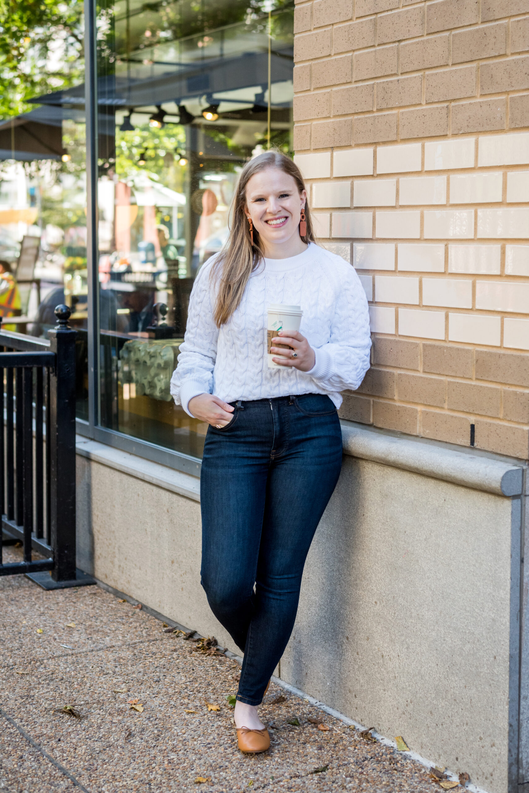 woman showing How to Style White Sweaters with jeans woman showing How to Style White Sweaters with jeans